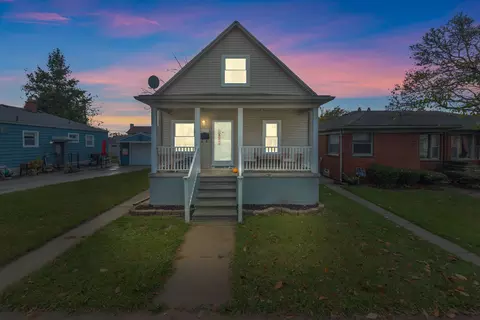 1270 Lincoln St, Wyandotte, MI 48192