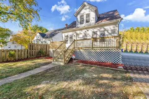 16211 Maddelein St, Detroit, MI 48205