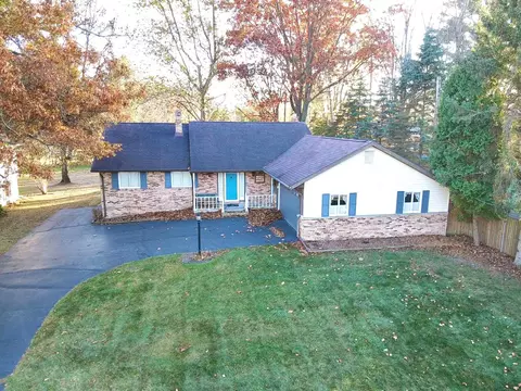 2641 Huckleberry Ln, Port Huron, MI 48060