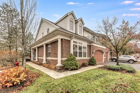 7246 Gateway Dr, West Bloomfield, MI 48322