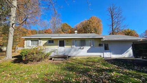 10365 Evelyn Dr, Arbela, MI 48420