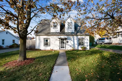 176 Kissane Ave, Brighton, MI 48116