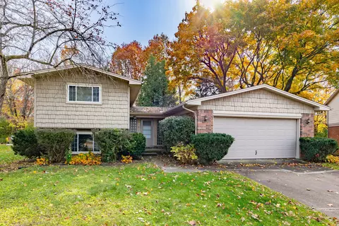 43205 Creekview Dr, Canton, MI 48187