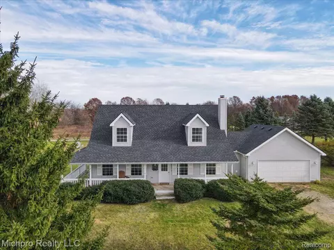 1110 Legault Blvd, Brandon, MI 48462