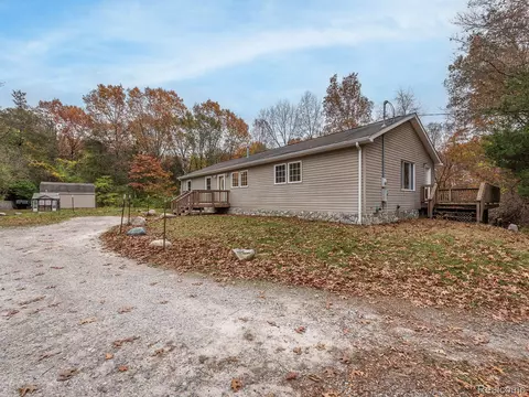 12349 Coller, Franklin, MI 49287