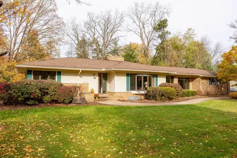 32773 Haverford Rd, Franklin, MI 48025
