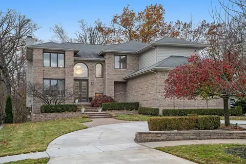 6286 Branford Dr, West Bloomfield, MI 48322
