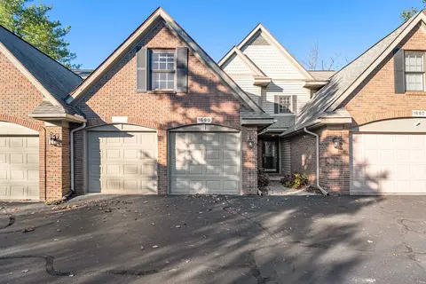 1690 Alyssa Ln, Clawson, MI 48017