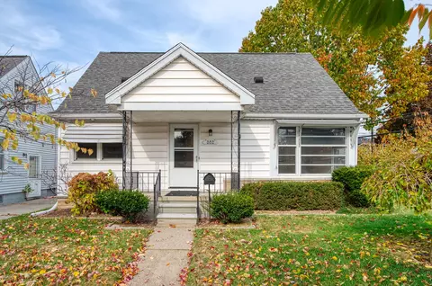 302 Walnut Ave, Royal Oak, MI 48073