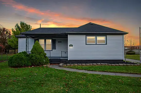 31640 Linden, Fraser, MI 48026
