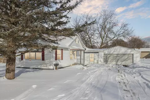9176 Lawncrest Rd, Thetford, MI 48420
