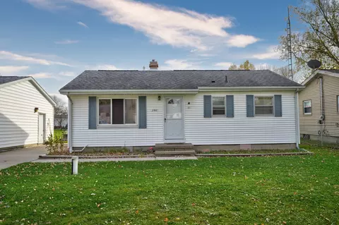 2441 Betty Ln, Flint, MI 48507