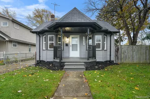 17690 Martin Rd, Roseville, MI 48066