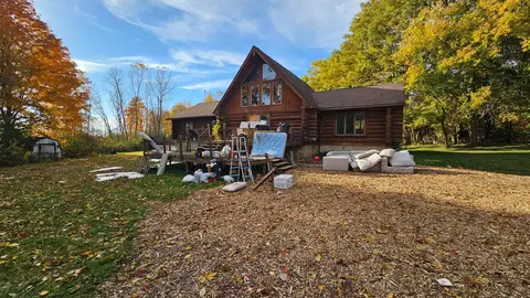 10363 N Bray Rd, Thetford, MI 48420
