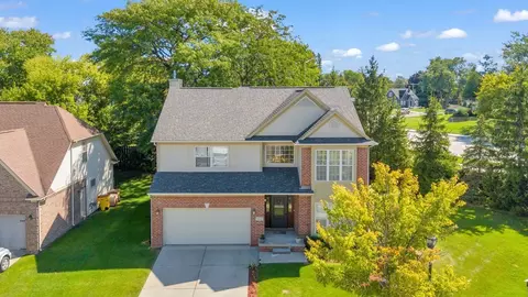 512 Brady Ln, Pontiac, MI 48342