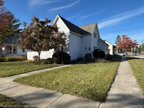2801 Sturges St, Port Huron, MI 48060