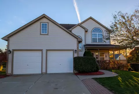 2714 Birchwood Dr, Oceola, MI 48855