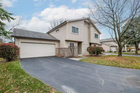 4681 Rivercrest Dr, Waterford, MI 48328