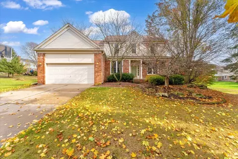 3744 N Oaks, Orion, MI 48359