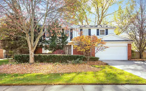 21599 Virginia St, Southfield, MI 48076