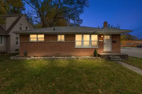 13900 Longacre St, Detroit, MI 48227