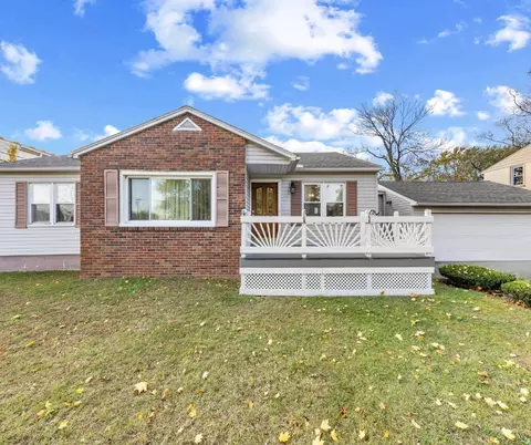 129 Huber Dr, Monroe, MI 48162