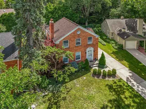 7 Branford Ln, Dearborn, MI 48120