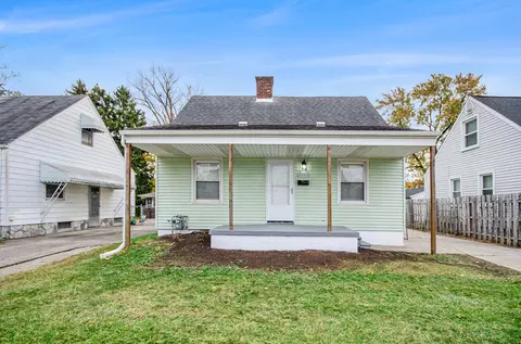33953 Stellwagen St, Wayne, MI 48184