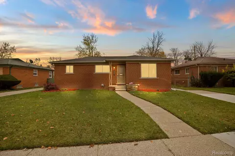 14231 Northend Ave, Oak Park, MI 48237