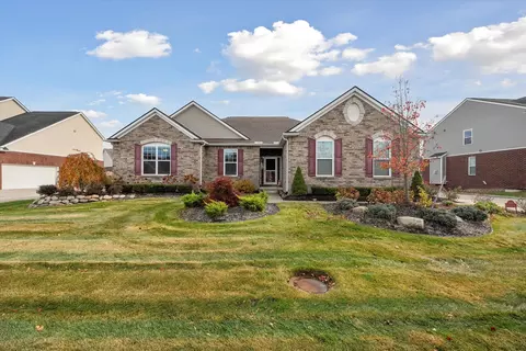 26728 Windchase Dr, Lyon, MI 48178