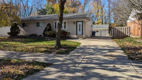 1288 Surrey Hts, Westland, MI 48186