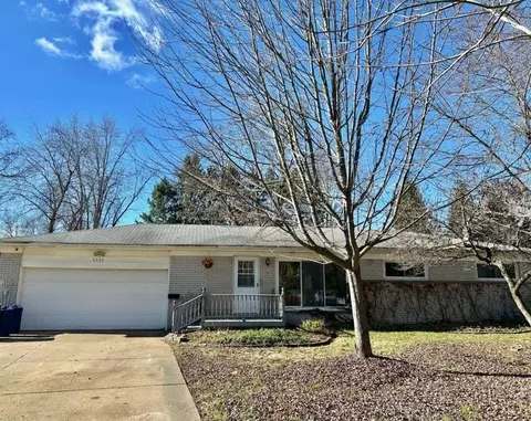 6253 Cramlane Dr, Village Of Clarkston, MI 48346