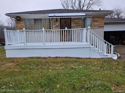 43810 Willow Rd, Sumpter, MI 48111