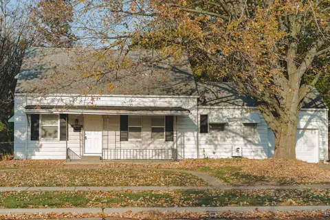 22421 Beaconsfield Ave, Eastpointe, MI 48021