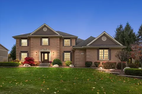 24418 Nantucket Dr, Novi, MI 48374