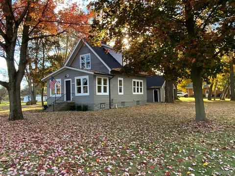 6486 Gilmore St, Van Buren, MI 48111