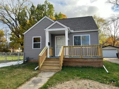 19002 Stout St, Detroit, MI 48219