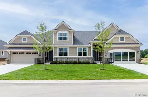 3845 Chatham Plc Pl, Brighton, MI 48114