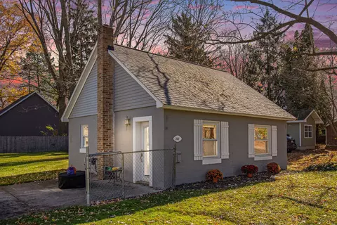 307 Crossman St, Williamston, MI 48895