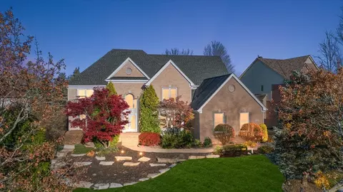 6531 Chelsea Brg, West Bloomfield, MI 48322