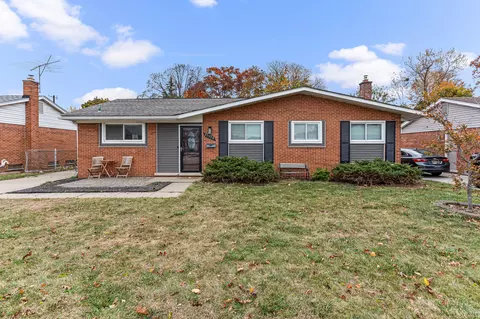 37958 Lyndon St, Livonia, MI 48154