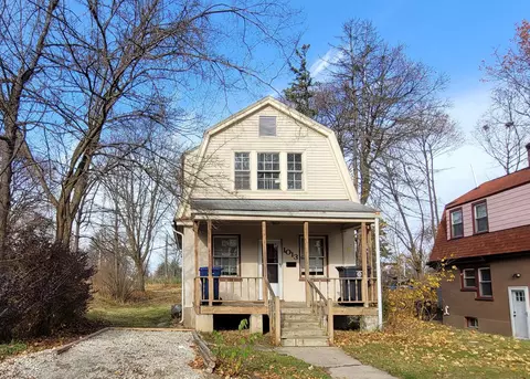 1013 Perry St, Flint, MI 48504 photo 1