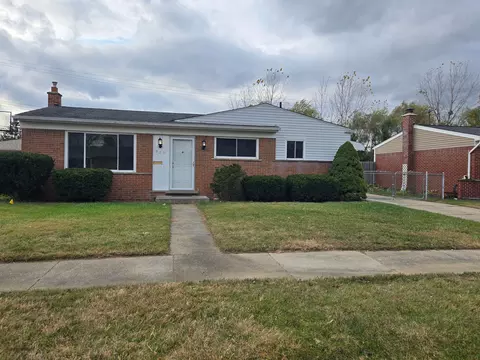 920 Fairlane St, Westland, MI 48186