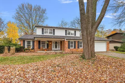 28798 Rockledge Dr, Farmington Hills, MI 48334