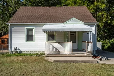 22200 Goddard Rd, Taylor, MI 48180