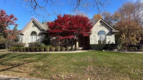 13224 Glenmore Crt Ct, Plymouth, MI 48170
