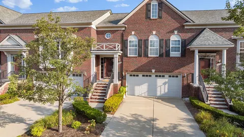 963 Sandalwood Dr, Troy, MI 48085