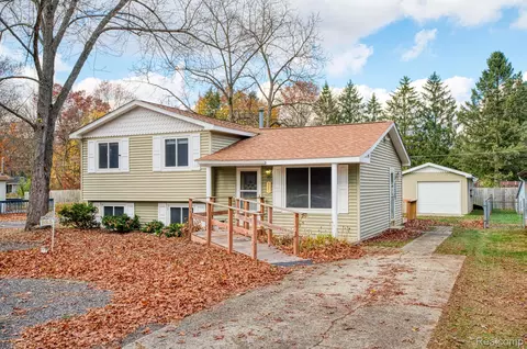 985 Tierney, Highland, MI 48356