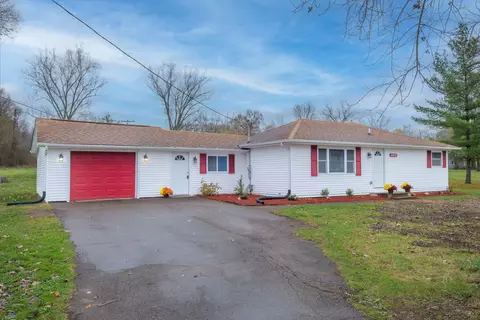 11471 E Mount Morris Rd, Richfield, MI 48423