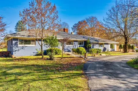 14081 Lenmoore Rd, Van Buren, MI 48111